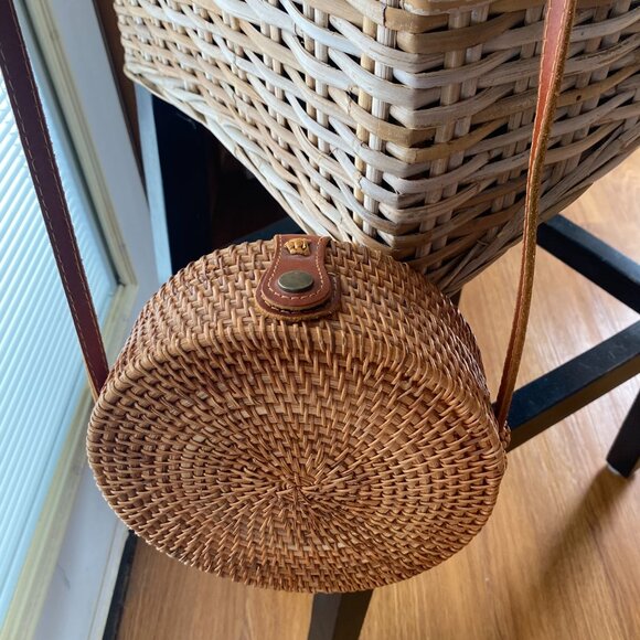 Handbag - Picture 3 of 3